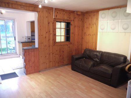 2 bedroom terraced house to rent - Photo 2