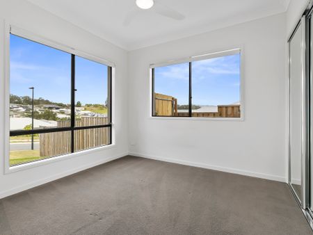 13 Skyline Circuit, Palmwoods QLD 4555 - House For Rent - $760 | Domain - Photo 2