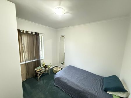 2 BEDROOM, 1 BATHROOM UNIT IN GILLEN - MODERN AND STYLISH - Photo 3