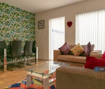 2 bedroom terraced house to rent - Photo 3