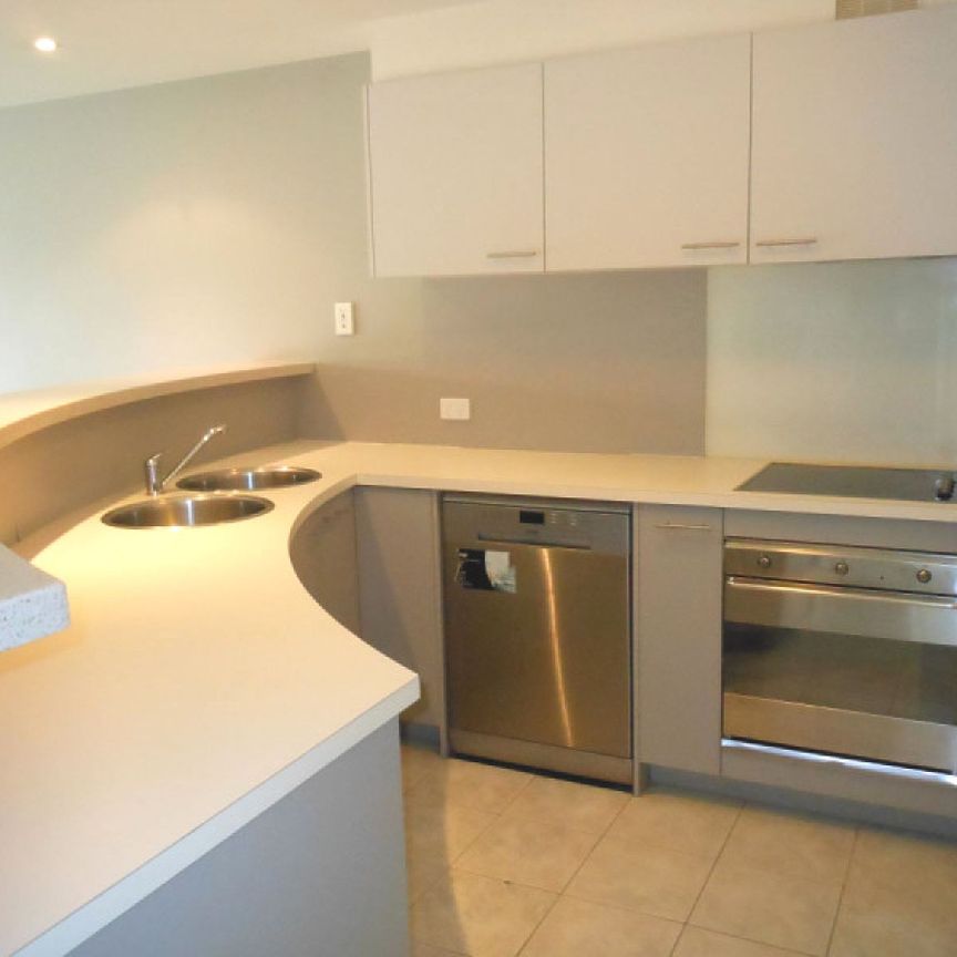 6/2 Eldridge Crescent, Garran ACT 2605 - Apartment For Rent | Domain - Photo 1