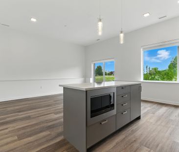 For Lease - 2055 Portobello Boulevard Unit# #125, Orleans - Cumberl... - Photo 1