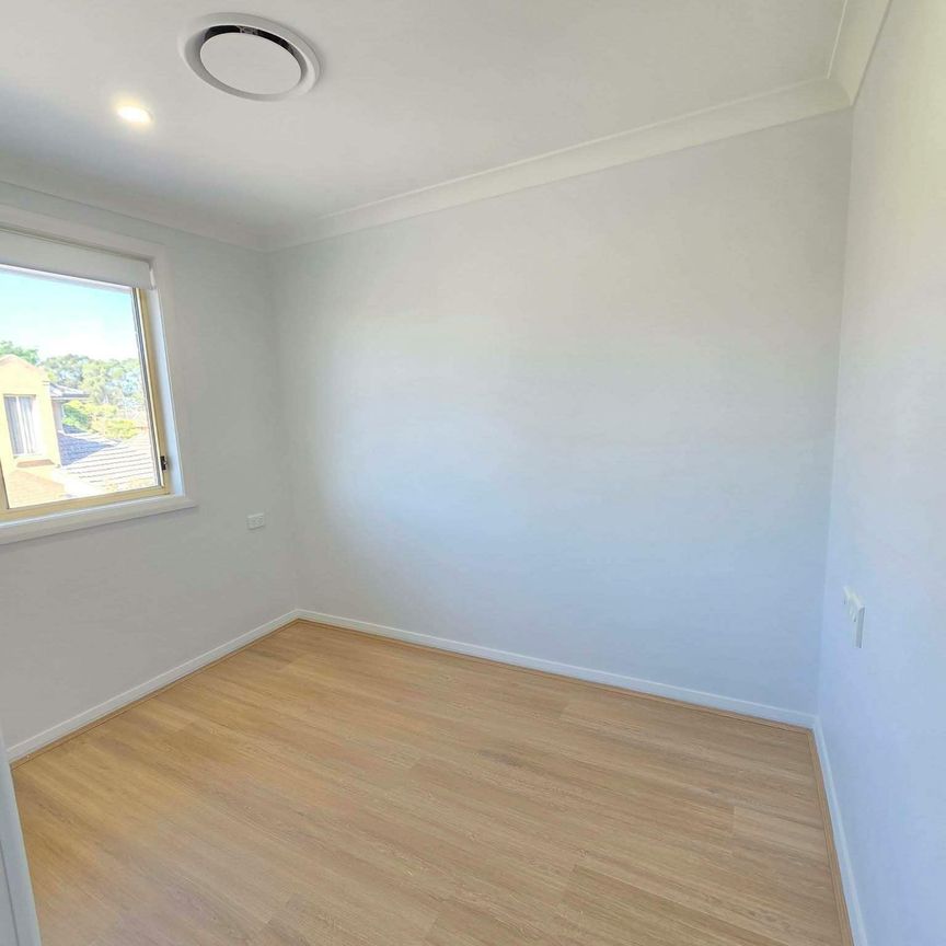 Comfortable 3-Bedroom Home Available for Long-Term Lease - Photo 1