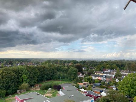 modernisierte 3 Zimmerwohnung mit exklusivem Weitblick über Tornesch! - Photo 3