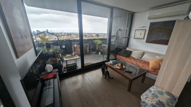 North Melbourne - Photo 1