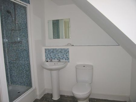 3 Bedroom Terraced House To Rent - Photo 3