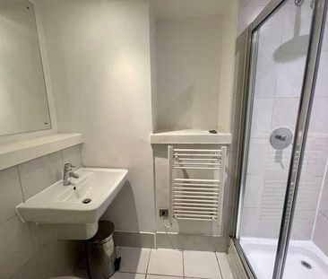 Longfield Centre, Prestwich, M25 - Photo 5