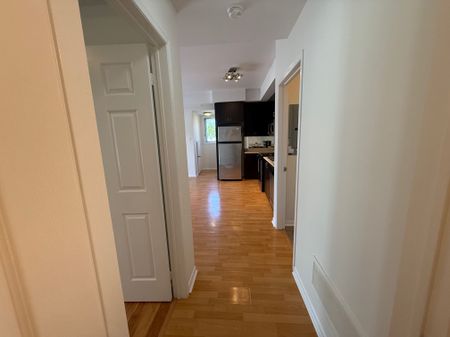 For Lease - 5055 Oscar Peterson Boulevard Unit# 8, Mississauga, Ontario - Photo 3