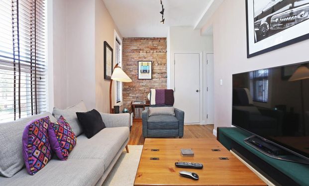 For Lease - 224 Jones Avenue Unit# 2, Toronto, Ontario - Photo 1