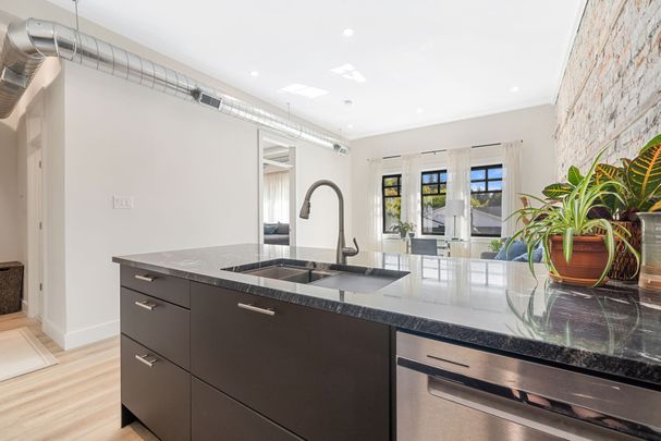 For Lease - 61 Colborne Street Unit# 2A, Kawartha Lakes, Ontario - Photo 1