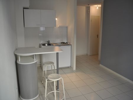 Location Appartement 2 pièces 38m² - Photo 2