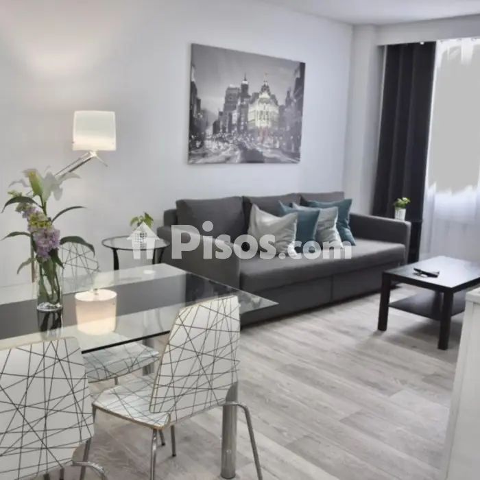 Piso en alquiler en Arapiles - Photo 1