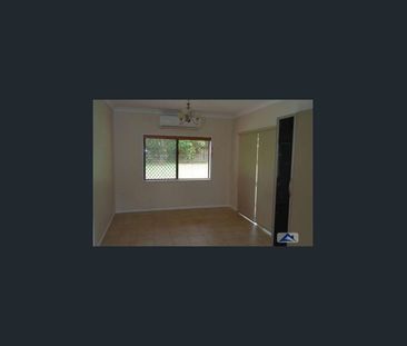 3 Bedroom Home in Bentley Park - Photo 2