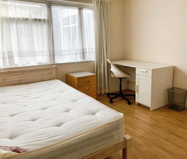 4 bedroom terraced house to rent - Photo 2