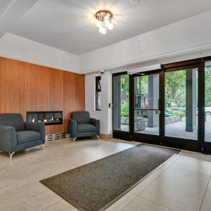 Lancaster House - Photo 3