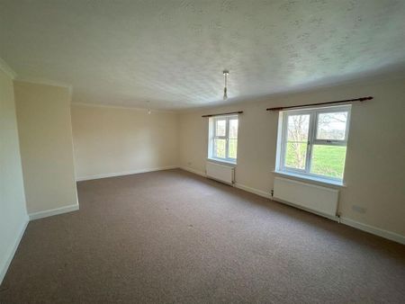 3 bedroom apartment to rent - Photo 2