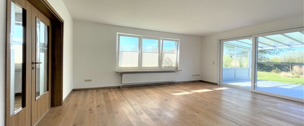 Saniertes Einfamilienhaus in Uthwerdum mit vielen Extras und einem tollen Blick ins Grüne! - Foto 1