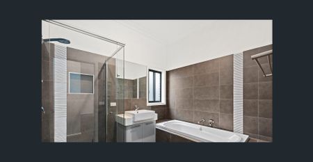 Multiple Living Zone, 3rd Covered Car Park for Caravan/Boat, Big Shed - Photo 4