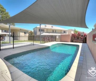 Double garaged 3 bedroom townhouse in Central Calamvale area - Photo 3