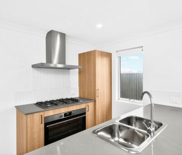 Brand new and ready for your family to enjoy - Photo 6