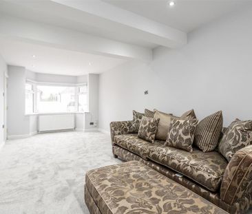 5 bedroom semi-detached house to rent - Photo 2