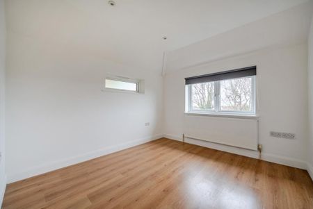 2 bedroom semi-detached house to rent - Photo 5