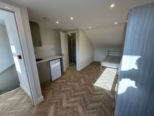 Studio Flat, Durban Road, N17 - Photo 1