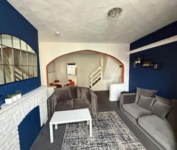 2 bedroom terraced house to rent - Photo 2