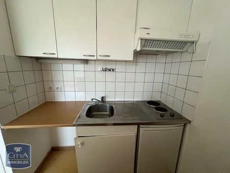 Location Appartement 2 pièces 26m² LAVAL 53000 - Photo 3