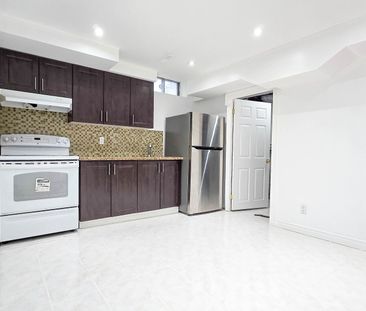 For Lease - 7 Mccrackin Court, Vaughan, Ontario - Photo 5