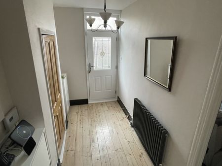 19 Green Lane, S18 - Photo 2