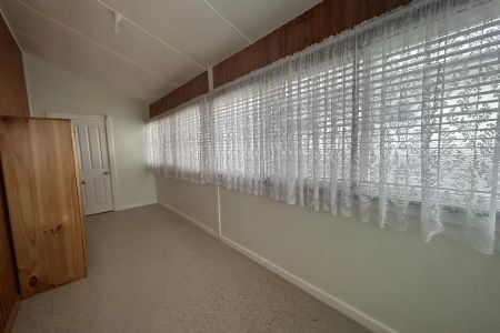 Close to Town - Photo 4