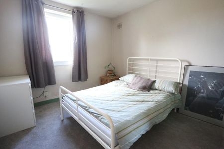 3 bedroom villa to rent - Photo 5