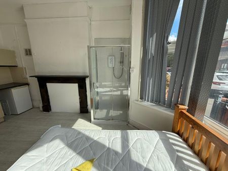 Studio to rent - Photo 4