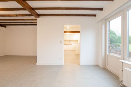 Gezellige gerenoveerde woning in een rustige wijk, met ruime tuin en garage - Photo 4