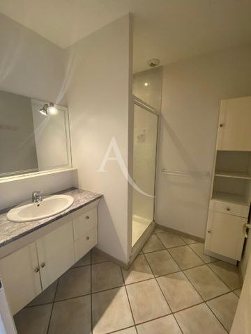 Location Appartement 2 pièces 59m² - Photo 3