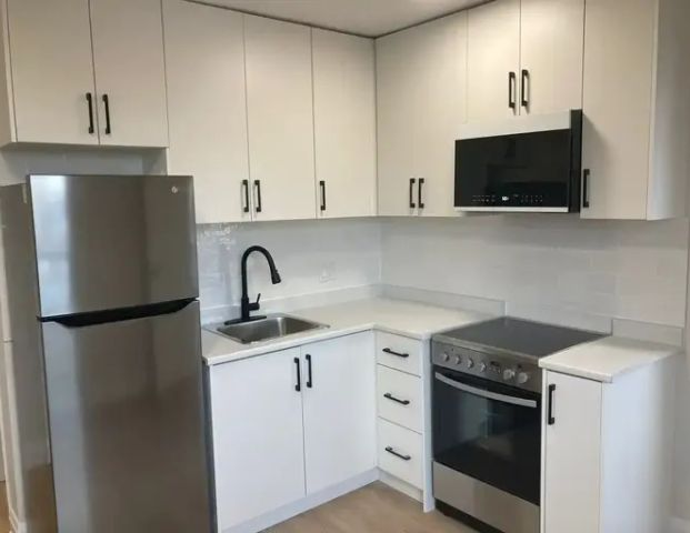 399 Dupont Street, Toronto, Ontario, M5R 1W3, Canada | 399 Dupont Street, Toronto - Photo 1
