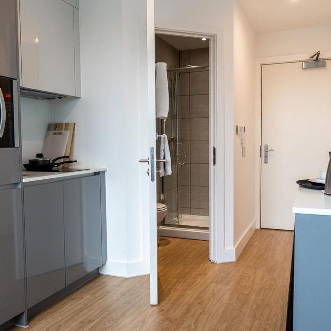 Studio to rent - Photo 1