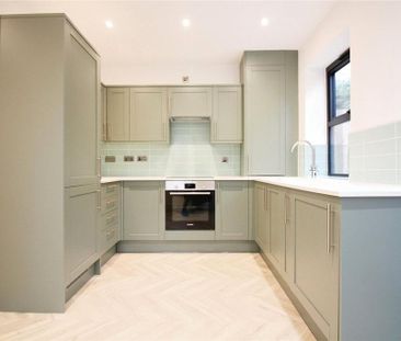 3 bedroom end of terrace house to rent - Photo 5