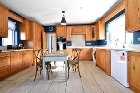 Detached Farmhouse, Lisburn, BT67 0LH - Photo 4