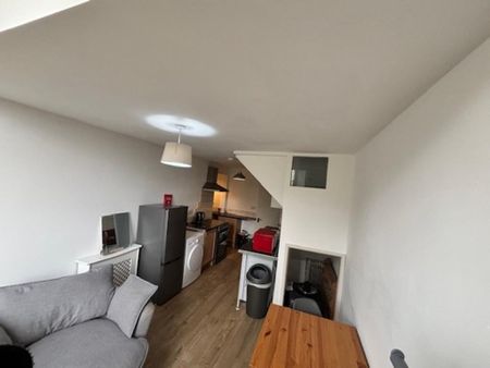 2 bedroom apartment to rent - Photo 3