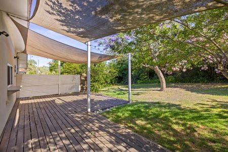 Charming Family Home In Prime East Albury Location - Photo 5