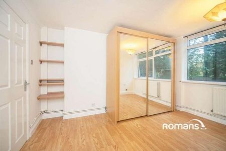 Woodlands, Fleet, GU51 - Photo 2