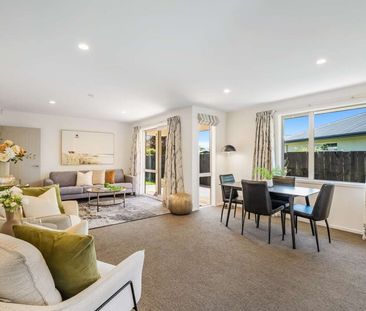 Lovely Three Bedroom Family Home! - Photo 6