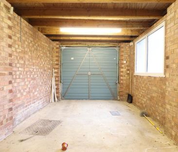 2 bedroom semi-detached bungalow to rent - Photo 3