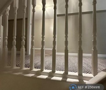 4 bedroom end of terrace house to rent - Photo 6