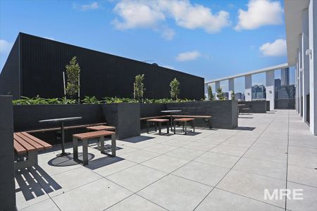 1601/138 Ferrars Street, South Melbourne - Photo 2