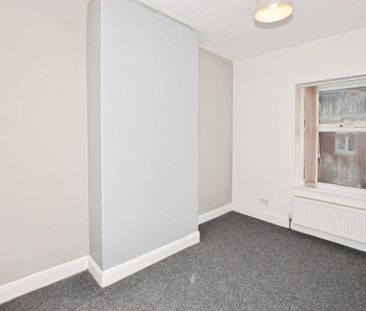 2 bedroom end of terrace house to rent - Photo 6