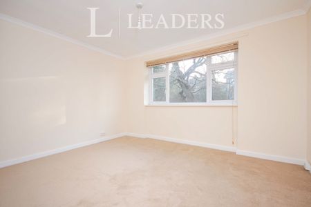 2 bedroom apartment to rent Kingswood Road, Bromley, BR2 - Photo 2