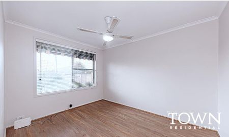 8 Degraves Crescent, Wanniassa ACT 2903 - House For Rent | Domain - Photo 5